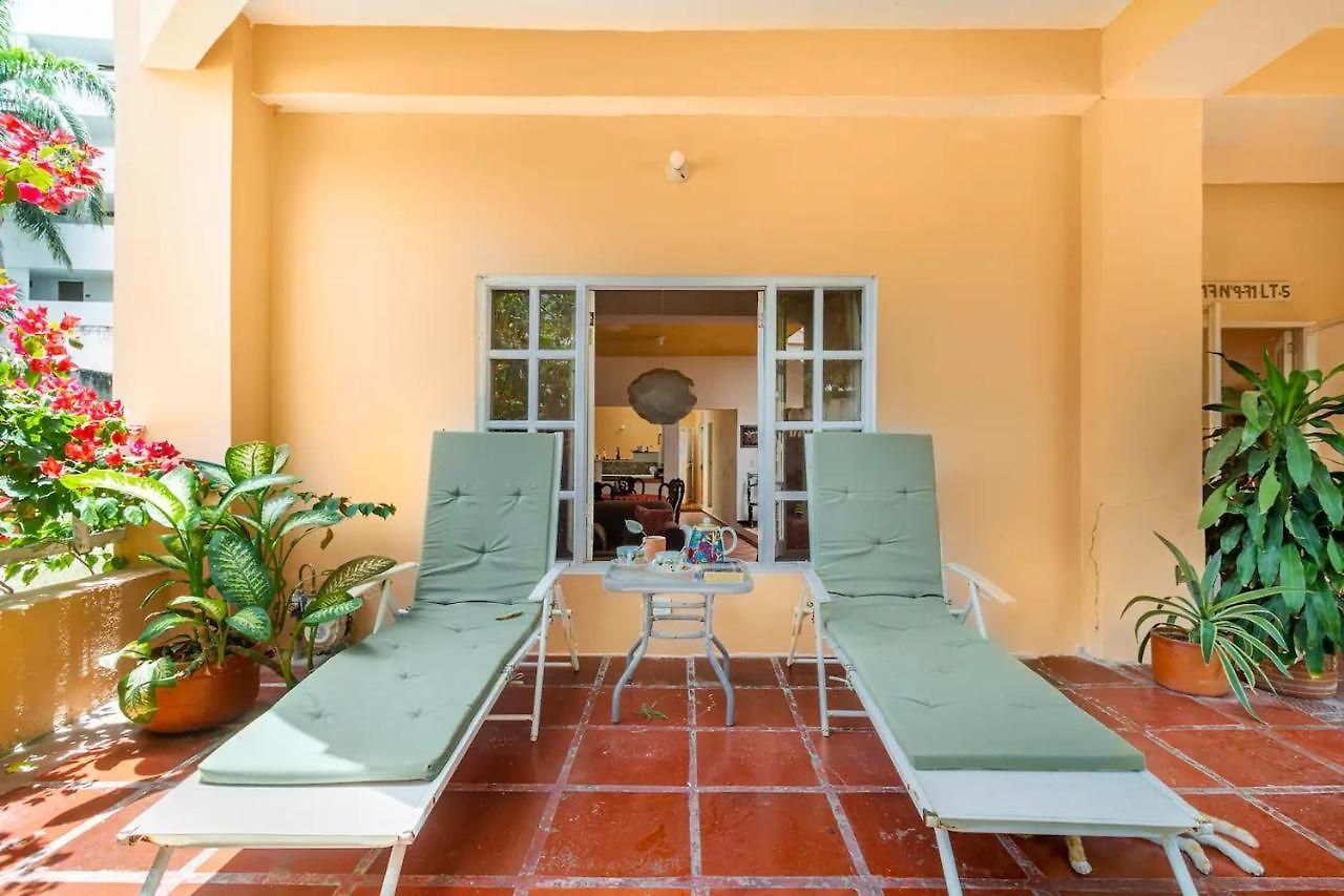 Guest house Junto Al Mar Y El Manglar