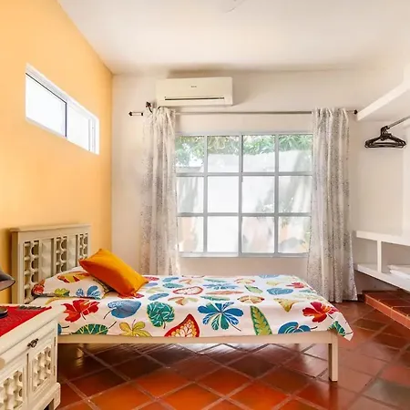 Guest house Junto Al Mar Y El Manglar Cartagena