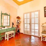 Junto Al Mar Y El Manglar