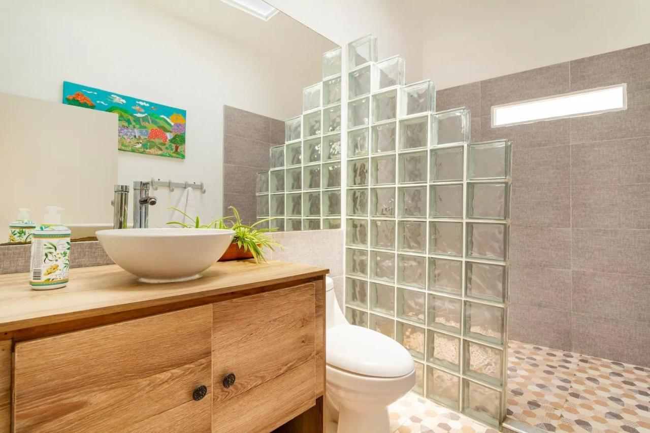 Pensión Junto Al Mar Y El Manglar *