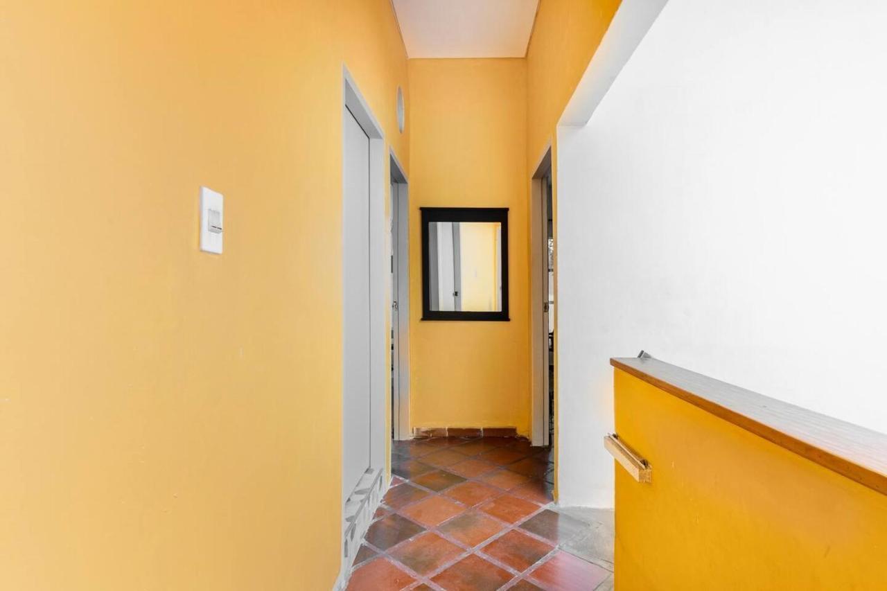 Junto Al Mar Y El Manglar Cartagena