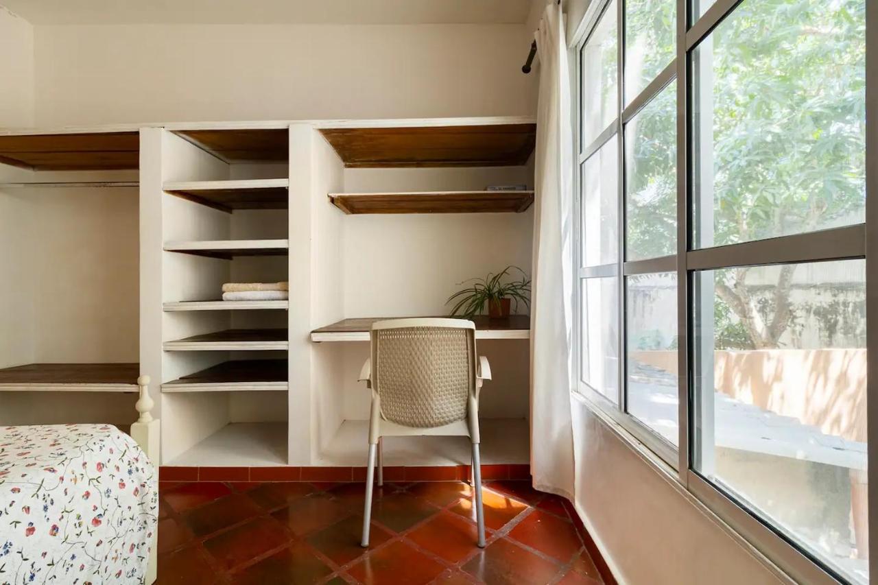 Junto Al Mar Y El Manglar Pensión