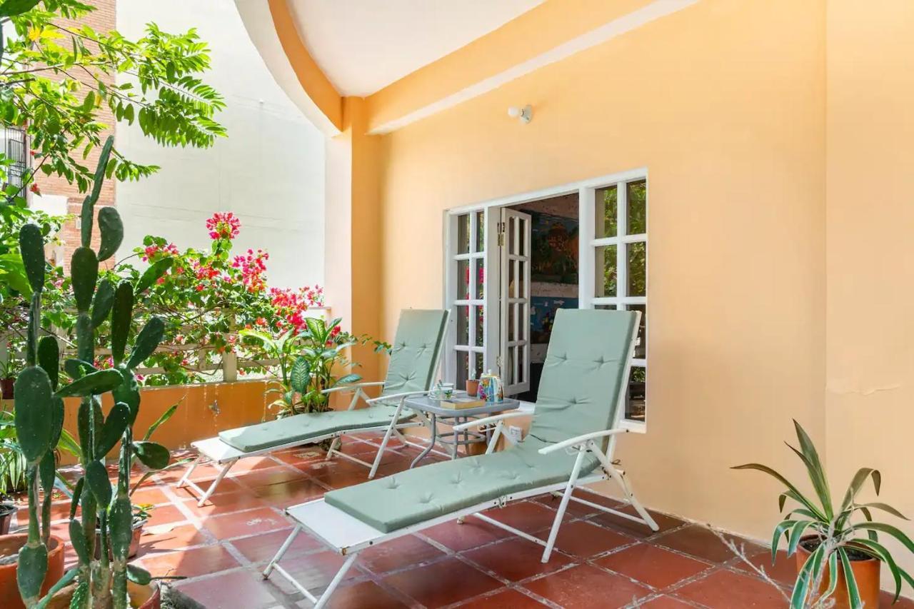 Junto Al Mar Y El Manglar Pensión Cartagena