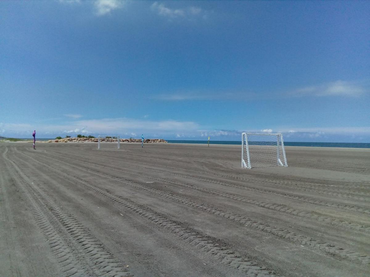 Junto Al Mar Y El Manglar Pensión Cartagena
